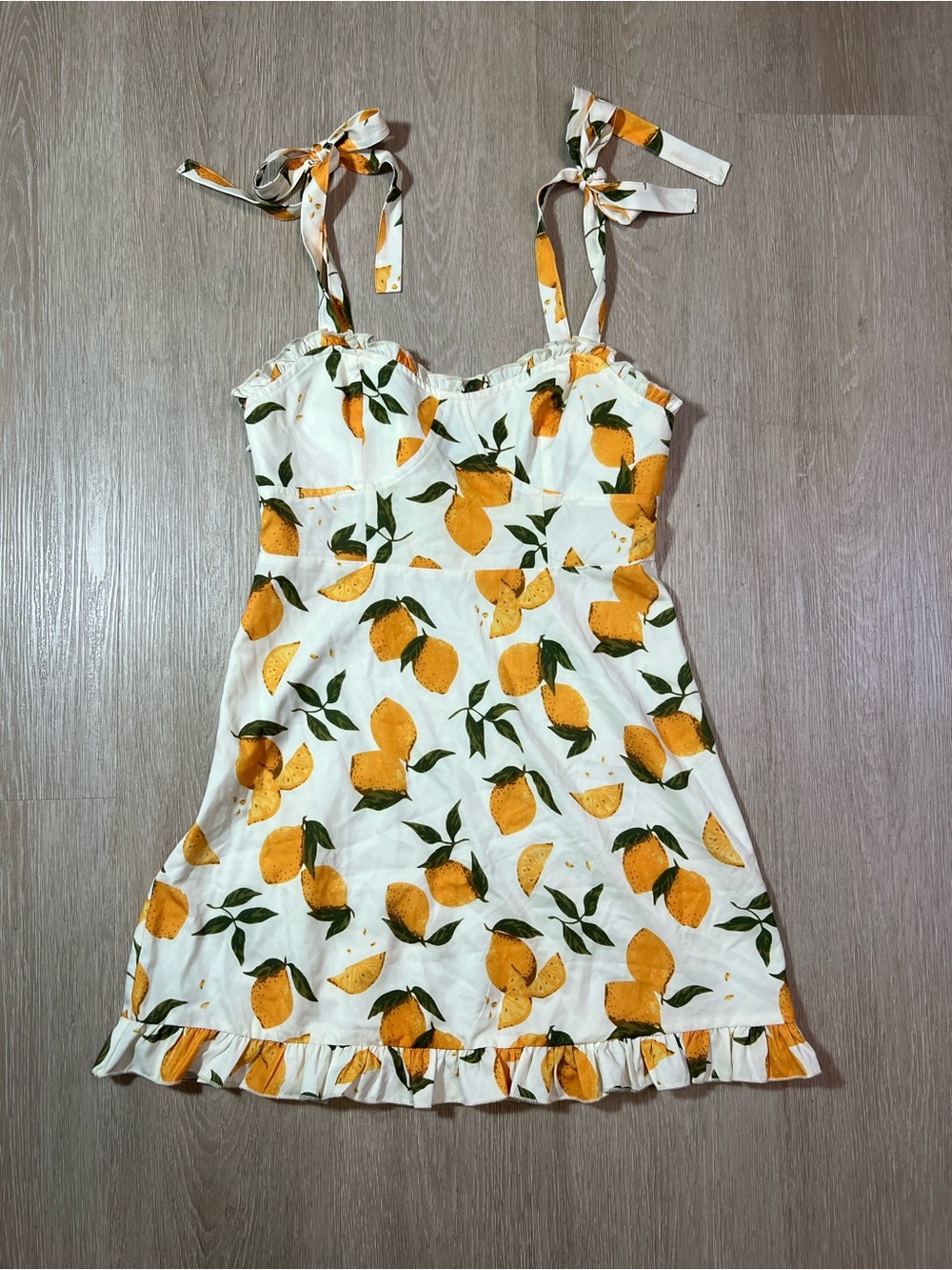 Cider White Women’s Size Small Sundress with Yellow Lemon Print